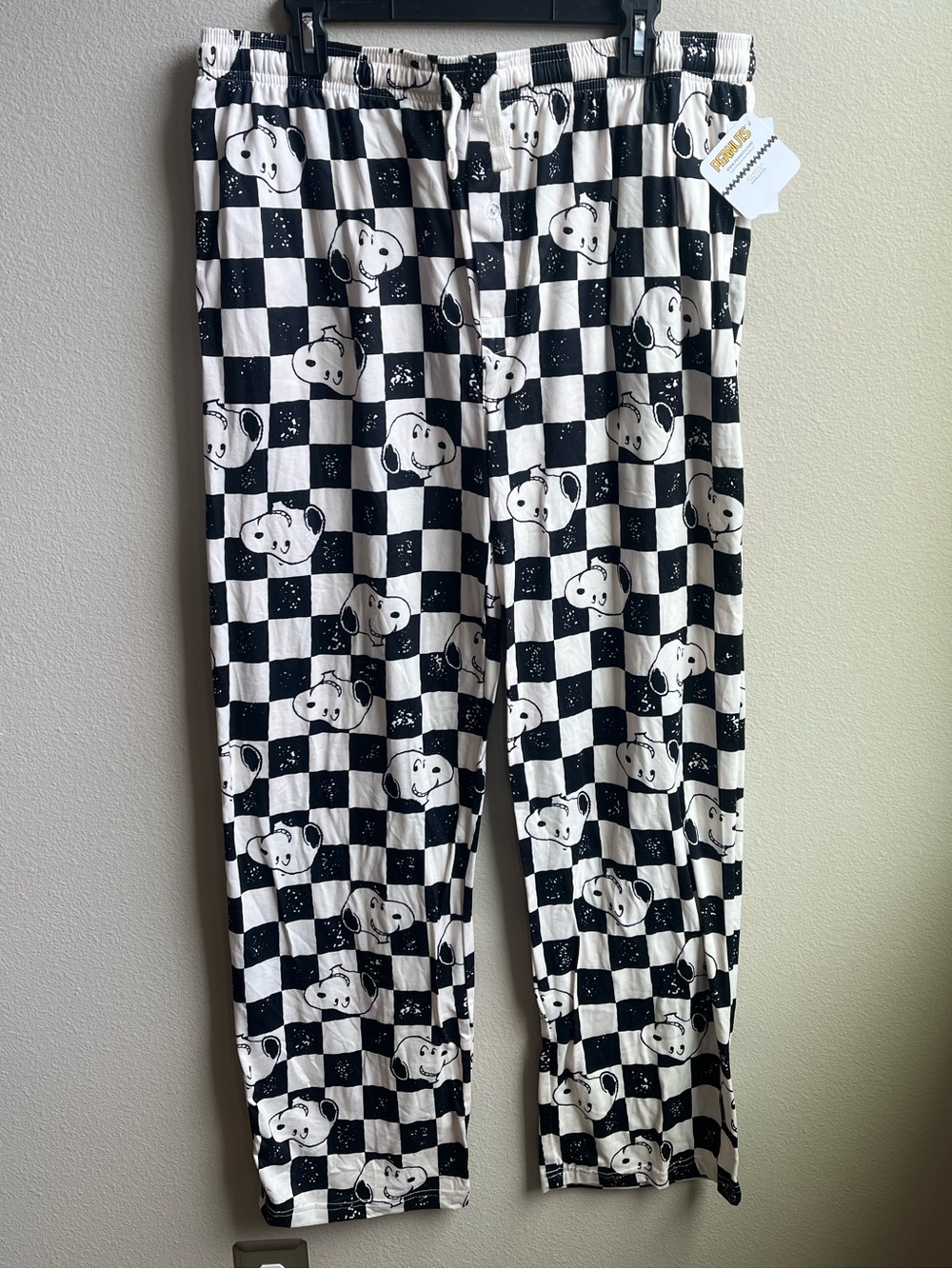 Men’s Peanuts Snoopy Black & White Checkered Pajama Bottoms